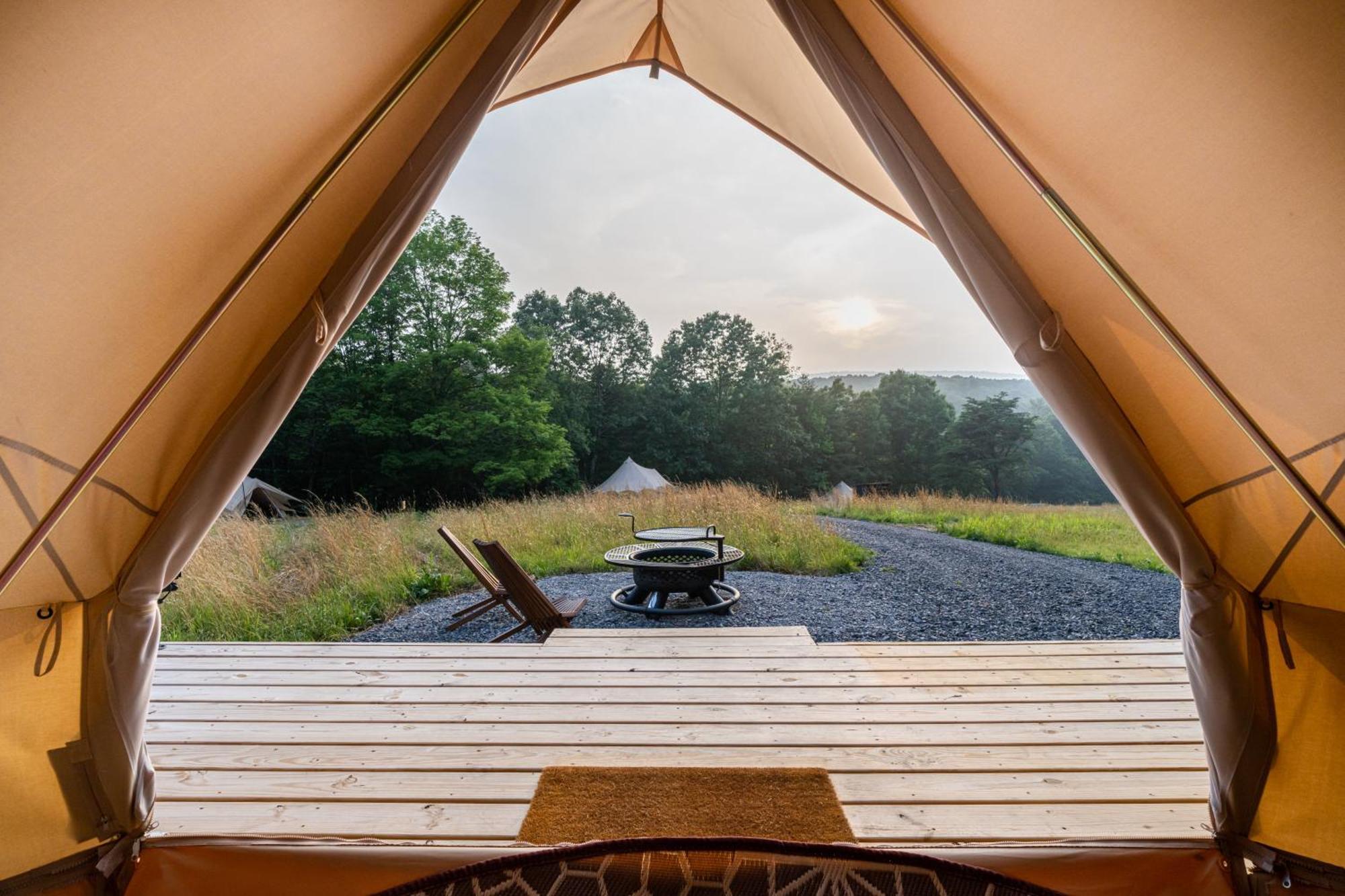 Firefly Ridge Luxury Retreat Hotell Great Cacapon Exteriör bild