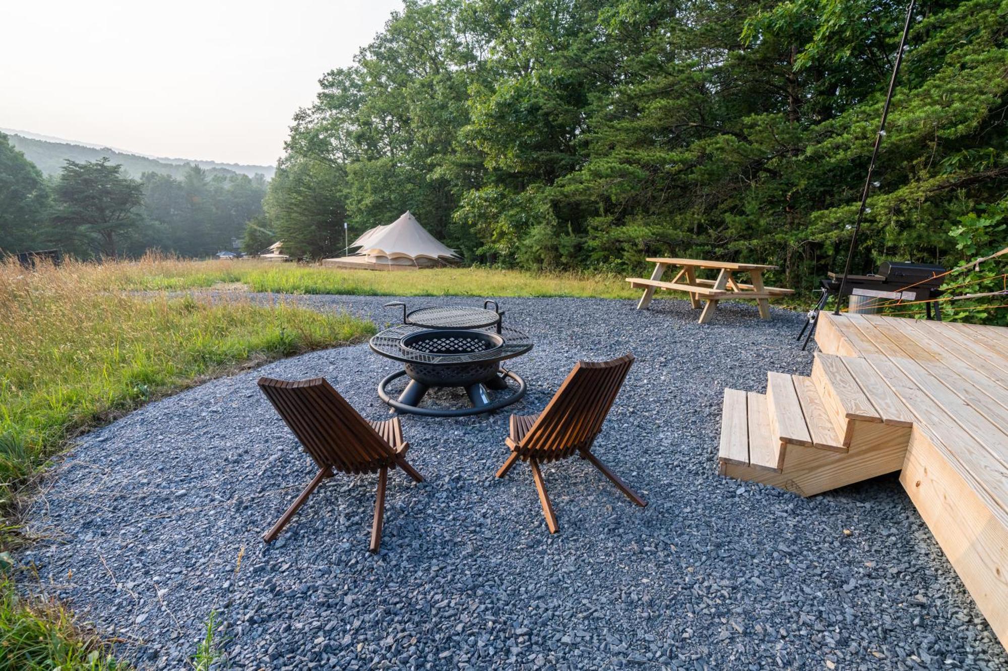 Firefly Ridge Luxury Retreat Hotell Great Cacapon Exteriör bild